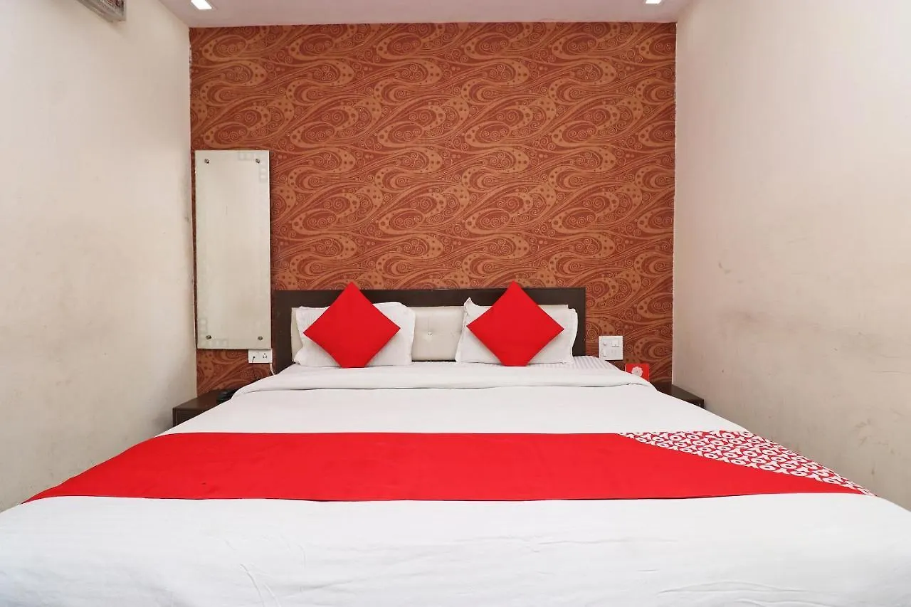 Hotel Raj Paradise