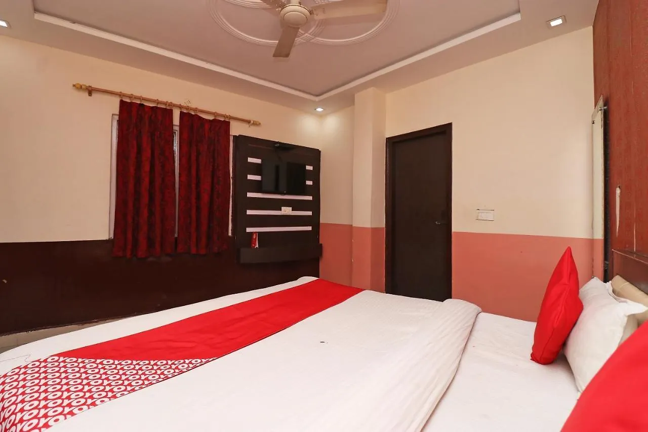 Hotel Raj Paradise