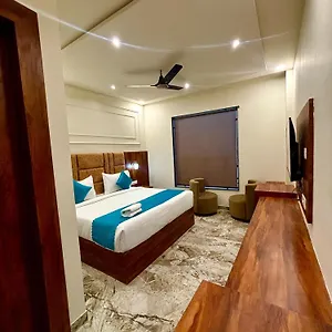 3* Hotel Majestic Heights