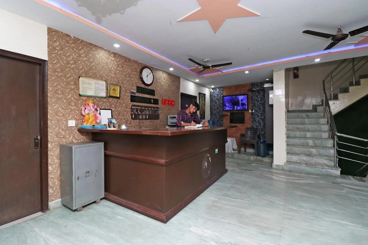 Hotel Raj Paradise אגרה