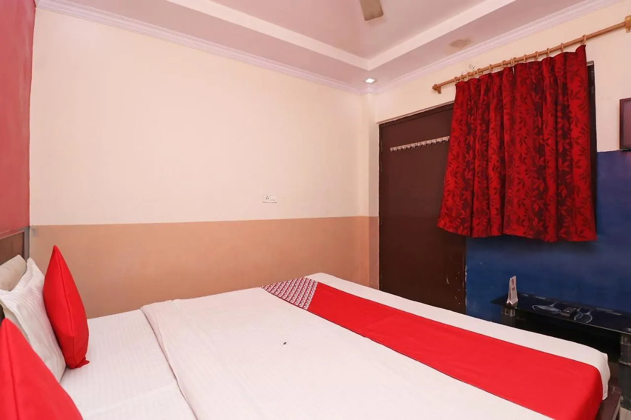 Hotel Raj Paradise
