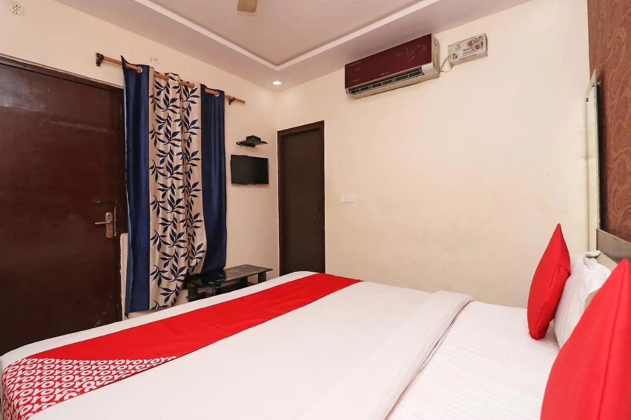 Hotel Raj Paradise