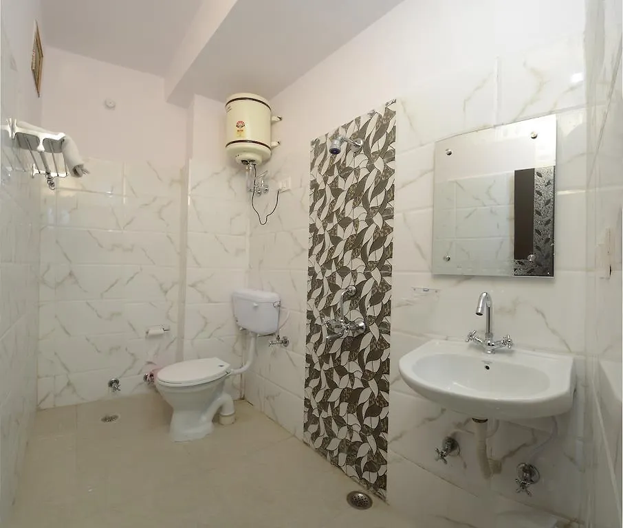 ***  Hotel Raj Paradise הודו