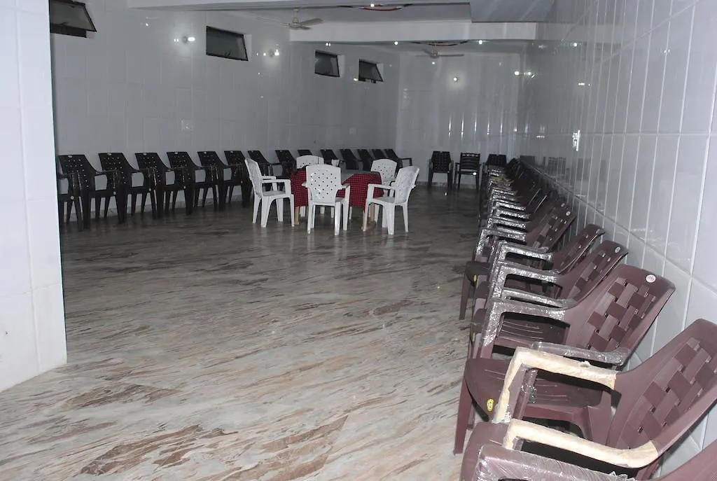 Hotel Raj Paradise